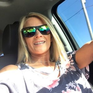 Meet your Posher, Angie